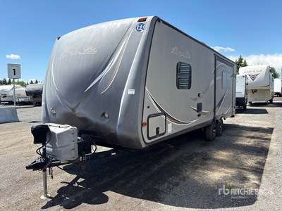 2014 Holiday Rambler Aluma-Lite 25 ft T/A トラベルトレーラー