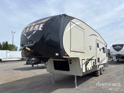 2016 Forest River Sabre Lite 31 ft 9 in T/A Travel Trailer