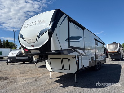 2022 Keystone RV Montana 38 ft T/A トラベルトレーラー