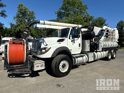 Vactor 2115P-18 on 2016 International 7600 6x4 Vactor Model 2115 下水工事用トラック