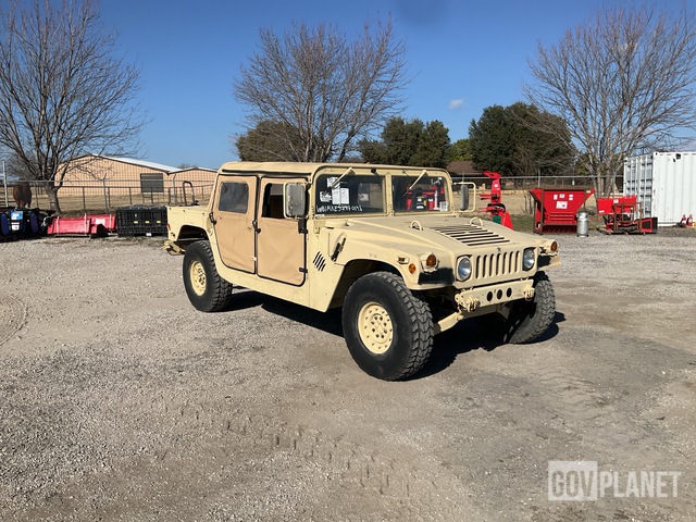 2007 AM General M1097R1 HMMWV 4 Door Soft Top w/Truck Body