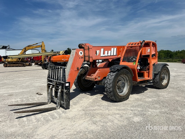 2012 Lull 944E-42 Telehandler