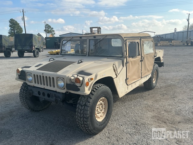 2007 AM General M1097R1 HMMWV 4 Door Soft Top w/Truck Body