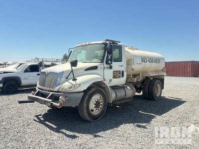 2010 International 4300 4x2 Water Truck