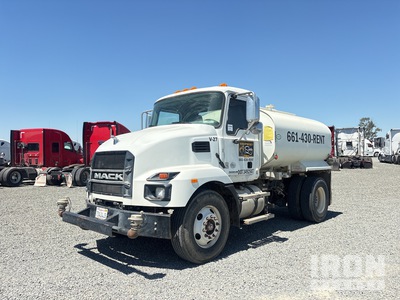 2022 Mack MD 4x2 Camion à eau