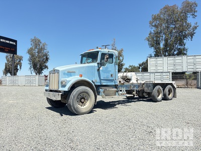 2000 Kenworth W900S 6x4 الكابينة والهيكل