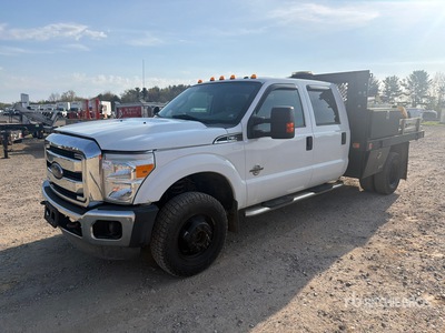 2016 Ford F-350 4x4 Crew Cab Flatbed Truck