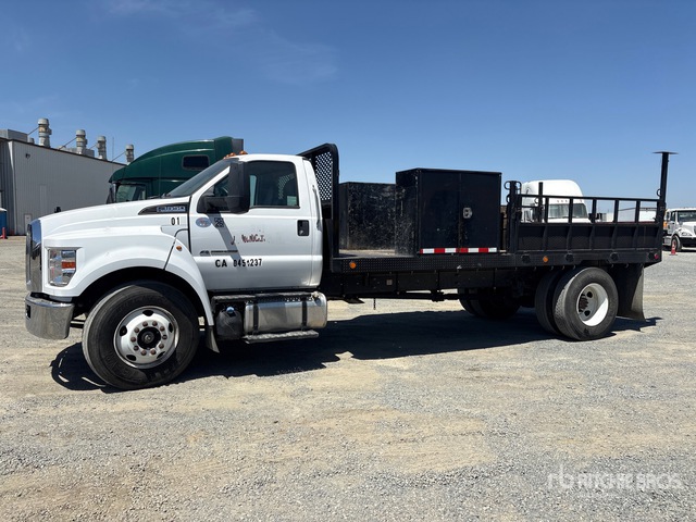 2023 Ford F-650 XL 4x2 Flatbed Truck