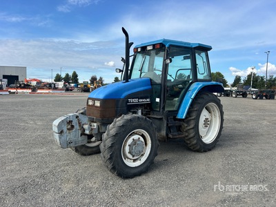 New Holland 4WD Tractor
