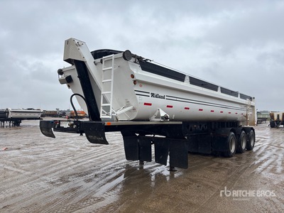 2018 Midland 33 ft Tri/A Tipping Trailer