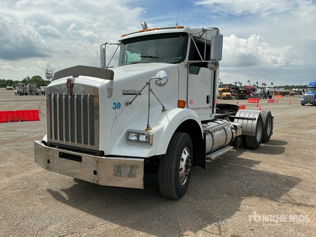 2012 Kenworth T800 6x4 T/A Day Cab Truck Tractor