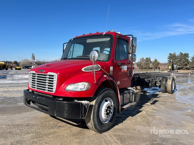 2018 Freightliner M2 106 4x2 Roll-Off Truck