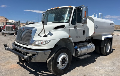 2019 International 4300 2000 gal 4x2 Water Truck