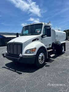 2025 Peterbilt 536 2000 gal 4x2 Camion à eau