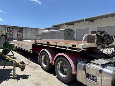 2002 Macol Transport Equipment Bogie/A Step Deck Trailer