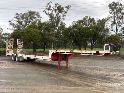 2002 Macol Transport Equipment Bogie/A Step Deck Trailer