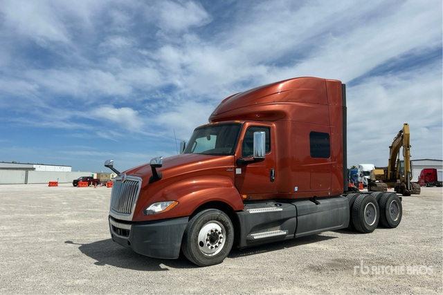 2019 International LT625 6x4 T/A Sleeper Truck Tractor