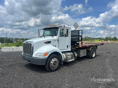 2018 Peterbilt 337 4x2 Hooklift Truck