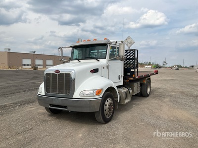 2018 Peterbilt 337 4x2 Roll-Off Truck
