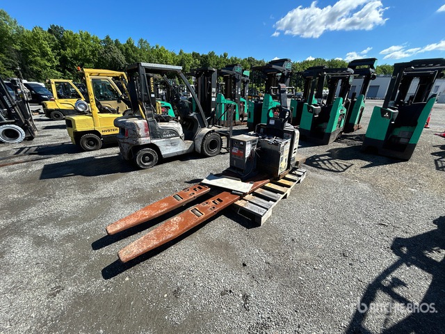 2012 Crown PE4500-80 8000 lb Electric Pallet Jack