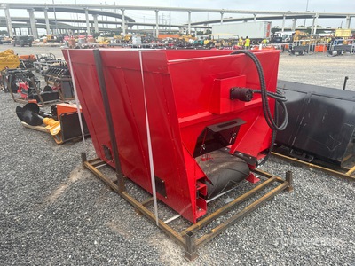 2026 GIYI GY-SUB83 72 in Skid Steer Side Unloading Bucket (Unused)