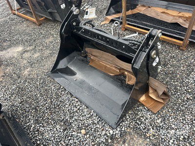 2025 GIYI GY-XKH39 39 in Multi-Purpose Mini Skid Steer Bucket (Unused)