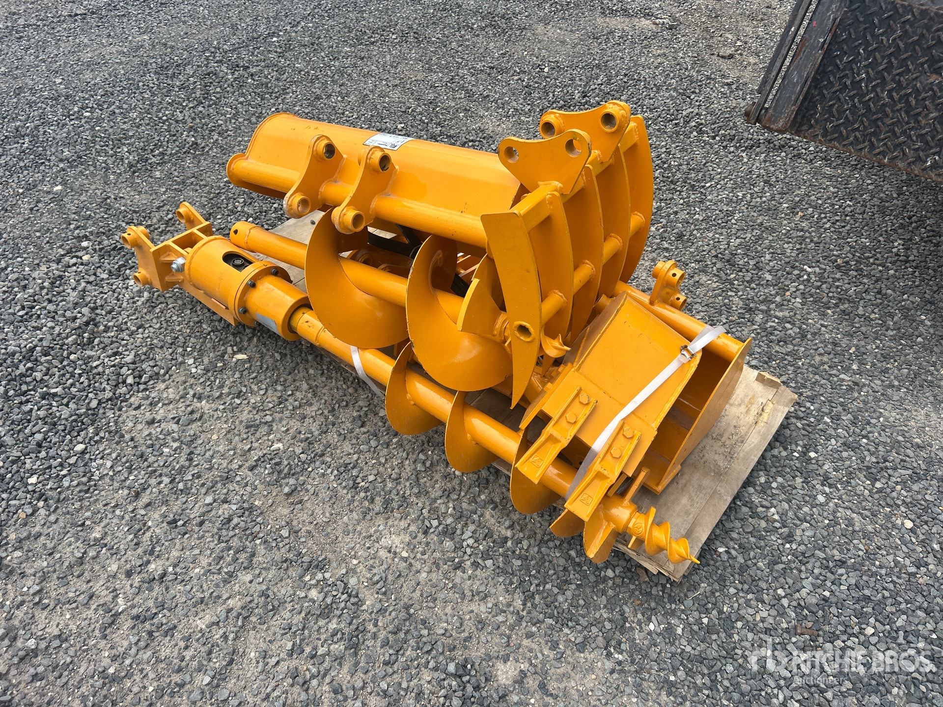 Quantity of (8) 2025 GIYI Cat 301 VCA-8 Mini Excavator Attachments - Fits Cat 301 (Unused)