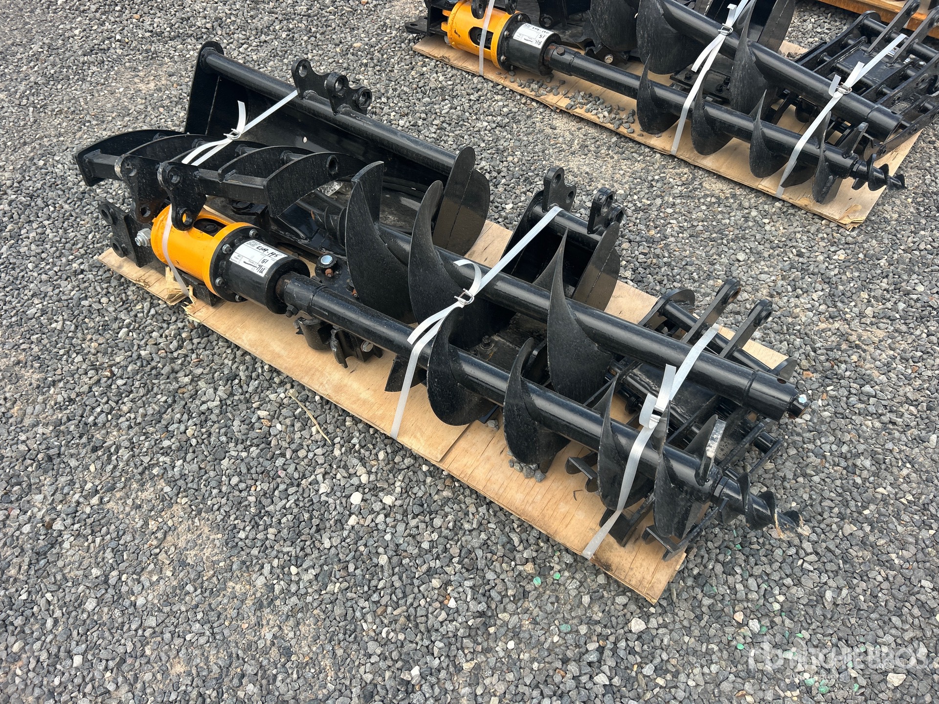 Quantity of (8) 2025 GIYI VCA-8 Mini Excavator Attachments (Unused)