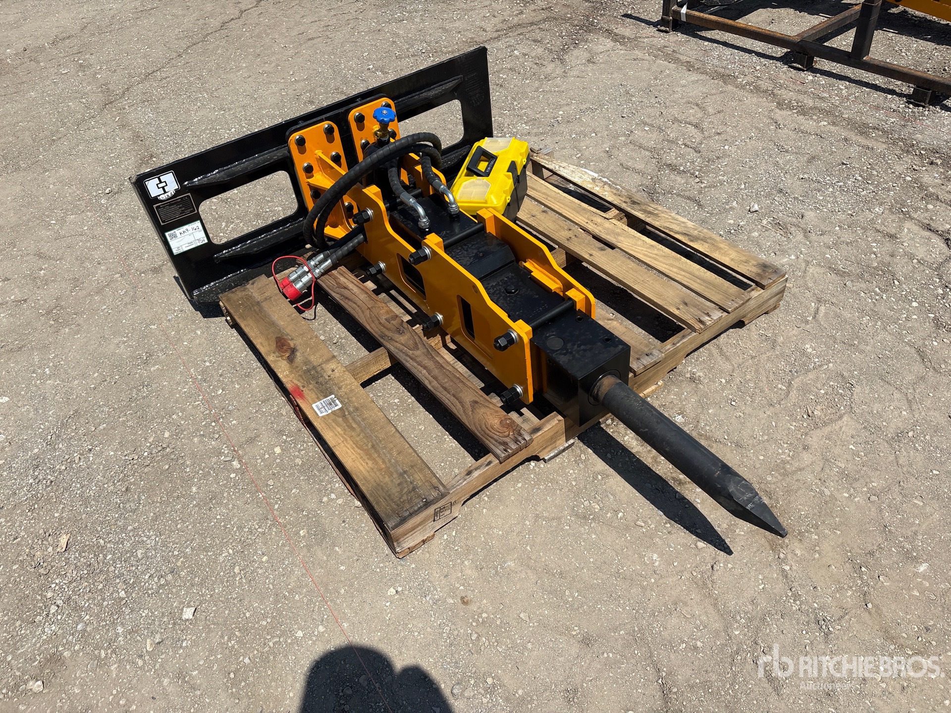 2026 GIYI GY-P680 Skid Steer Breaker (Unused)