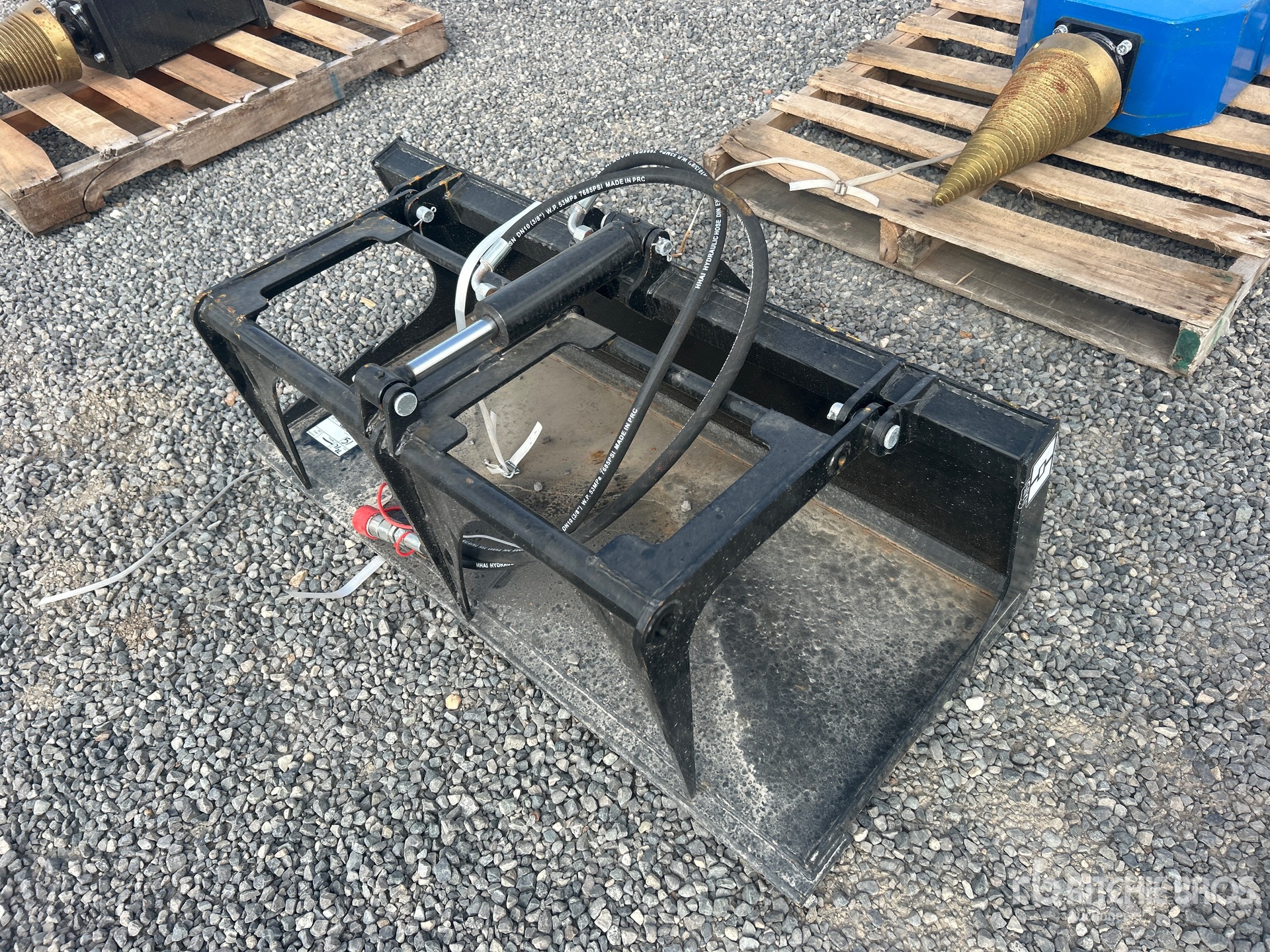 2025 GIYI GY-X PG44 44 in Mini Skid Steer Grapple (Unused)