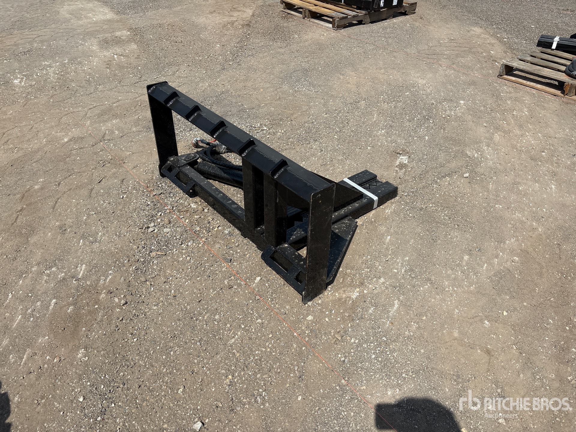 2026 GIYI GY-TP25 Skid Steer Post Puller (Unused)