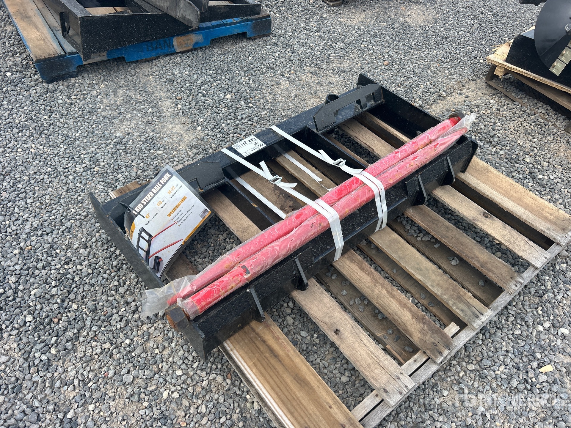2025 GIYI GY-BF47 Skid Steer Bale Spear (Unused)