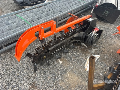 2025 GIYI D39 39 in Mini Skid Steer Trencher (Unused)