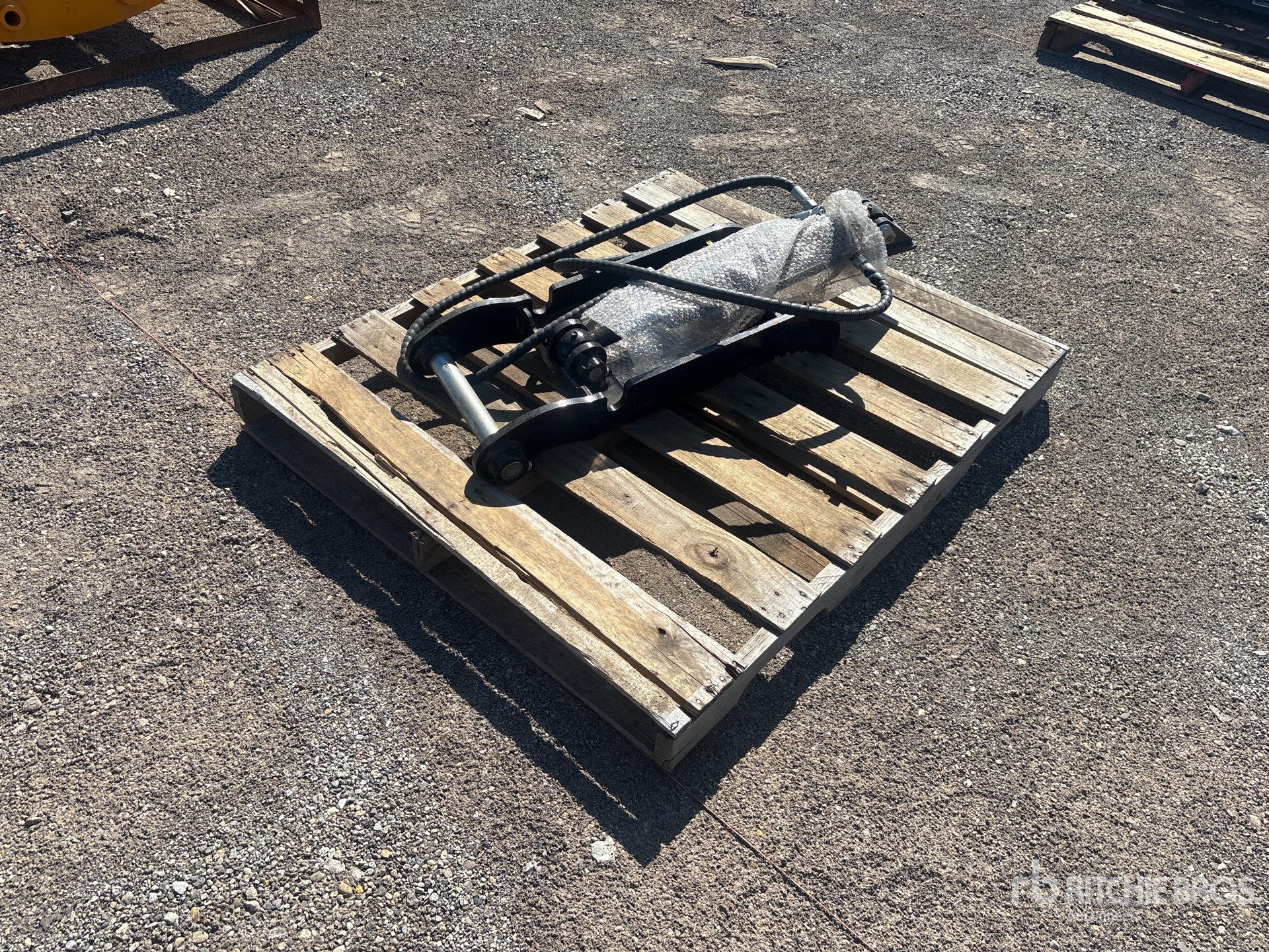 2026 GIYI GY-XJ3T Hydraulic Excavator Thumb (Unused)