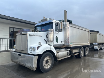 2010 Western Star 4900 6x4 T/A Dump Truck