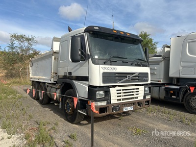 2000 Volvo FM12 6x4 Camion à benne tandem