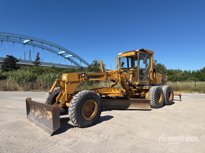 1987 Komatsu GD623A-1 Niveleuse Motor Grader