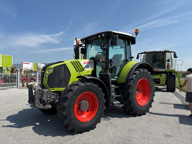 2013 Claas Arion 550 4WD Tractor