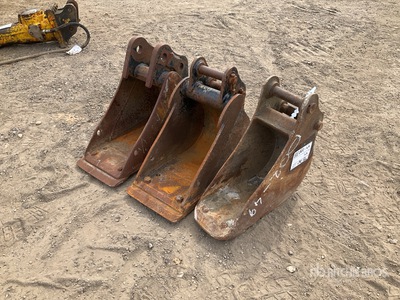Quantity of (3) Digging 150mm, 220mm & 220mm Excavator Bucket