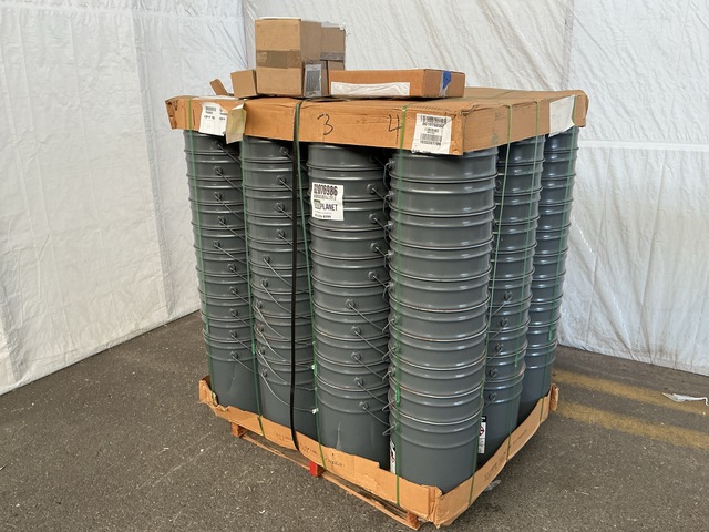 (132) Buckets & (3) Assorted Pully Grooves