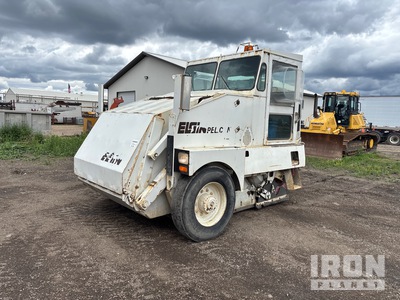 1997 Elgin Pelican Series P on 1997 Elgin Pelican Series S Kehrmaschine