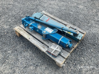 Quantity of (2) Hydraulic 10 T Winch