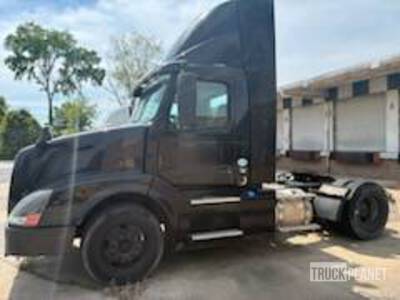 2015 Volvo VNL S/A Day Cab Truck Tractor (Inoperable)