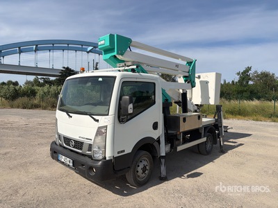 2016 Comet 73FT00005 19 m on 2016 Nissan Cabstar NT400 35.12 4x2 Camion Nacelle Camion Nacelle