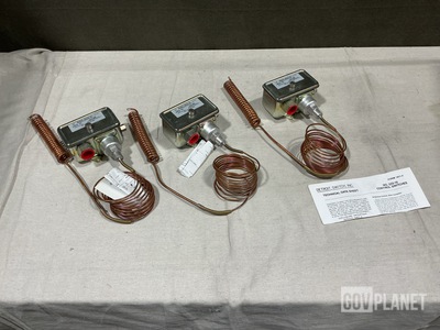 (14) Detroit Switch 222-10 NN Temperature Control Switches
