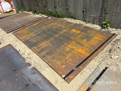 Quantity of (2) 2025 Kit Containers Steel 5 ft x 8 ft (0.75 in Thick) ألواح الصلب (Unused)