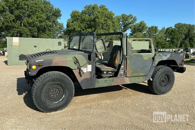 2001 AM General M1097A2 HMMWV 4 Door w/Truck Body