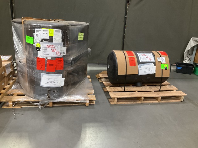 (4) Engine Fuel Tanks (4) Engine Fuel Tanks