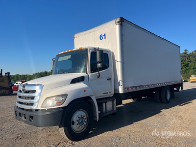 2015 Hino 268 4x2 Van Truck