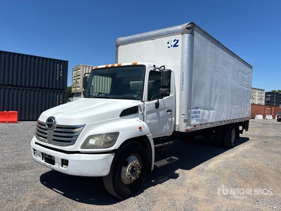 2007 Hino 268 4x2 Autocarro furgonato